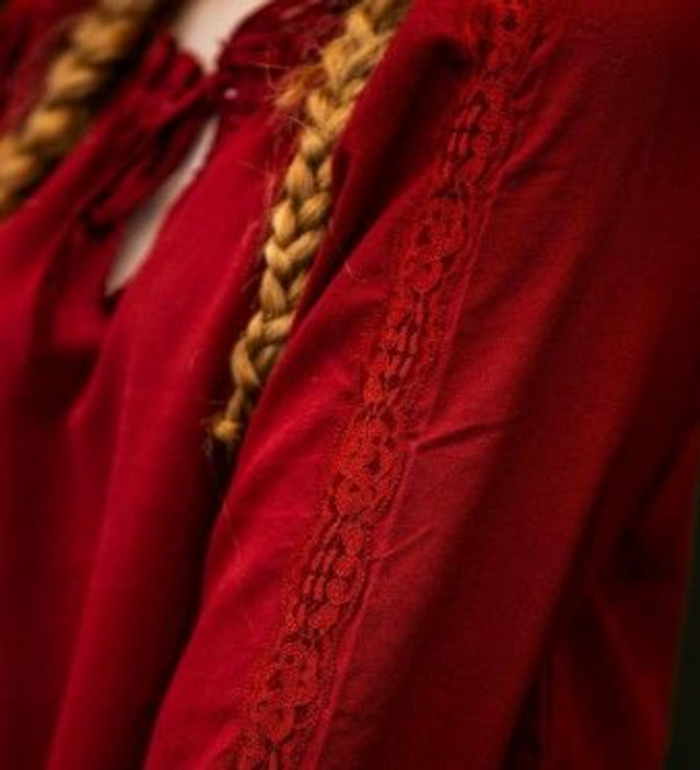 Mittelalterbluse mit Spitze Rot