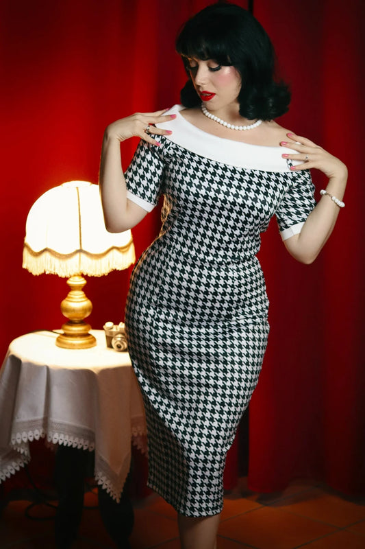 Valerie Off-Shoulder Vintage Kleid im Dogtooth-Muster – Luxus trifft Retro-Charme