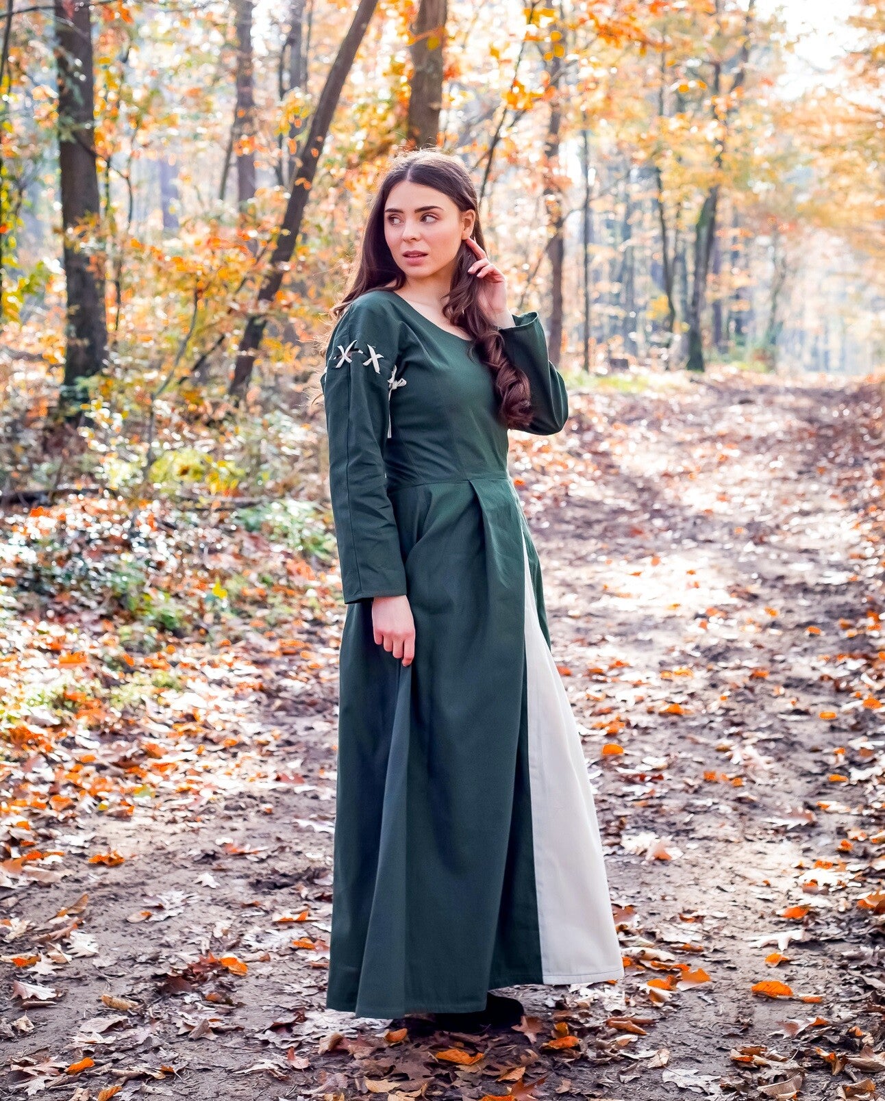 Mittelalterkleid Grün – Verzaubernde Eleganz für starke Auftritte