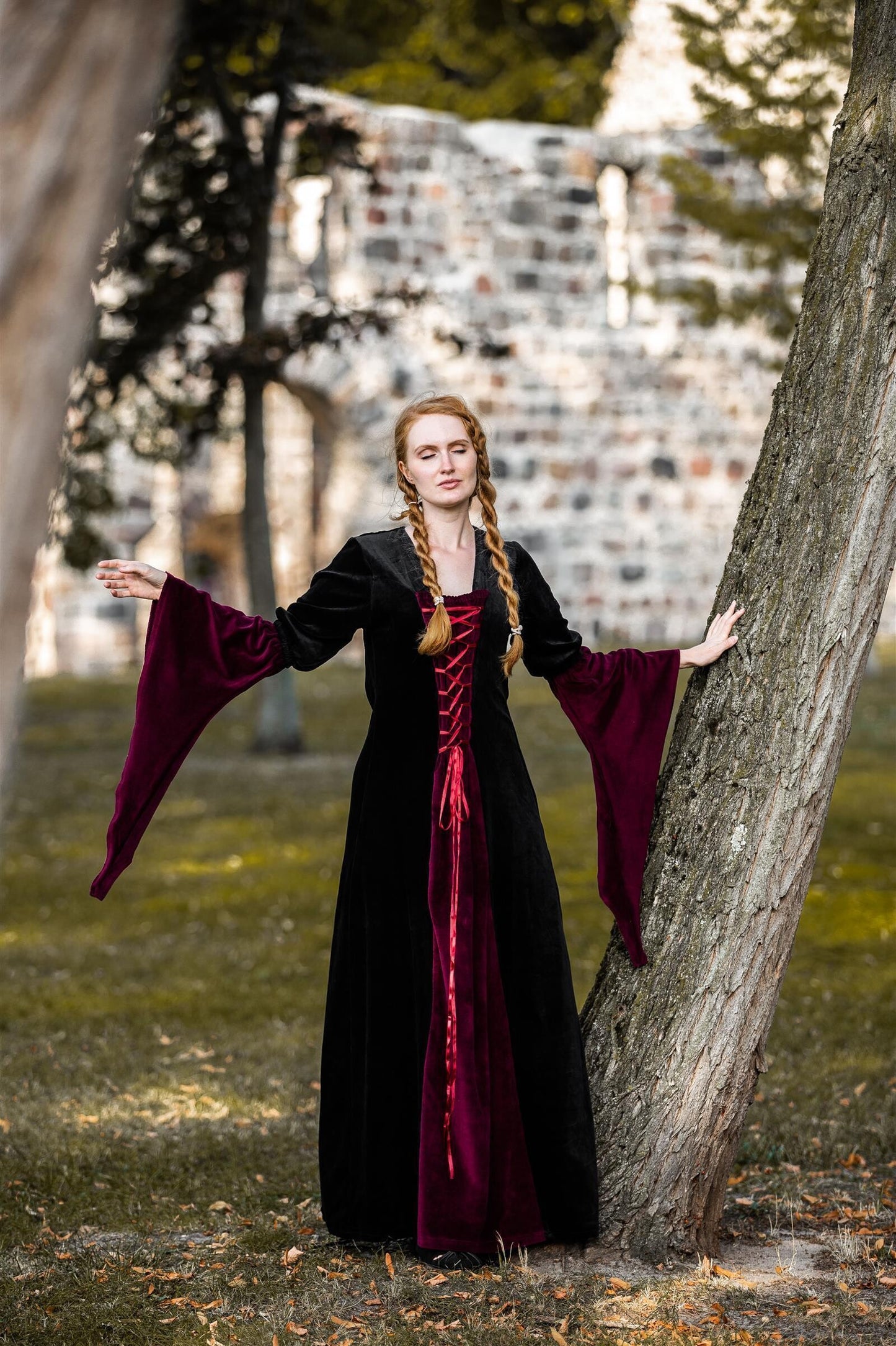 Mittelalter Samtkleid Schwarz/Rot