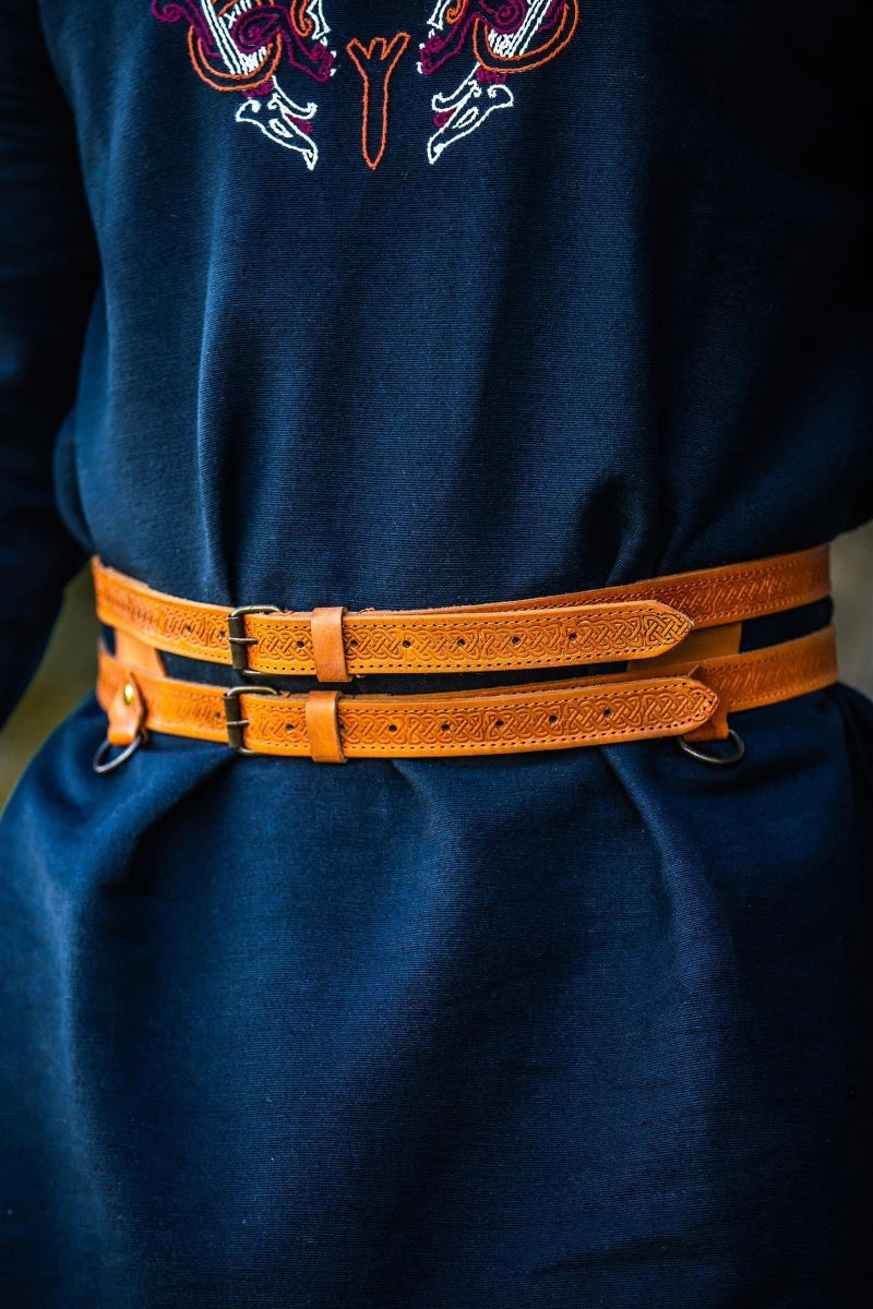 Wikinger Leder Doppelgürtel – robust, kunstvoll & bereit für dein Abenteuer