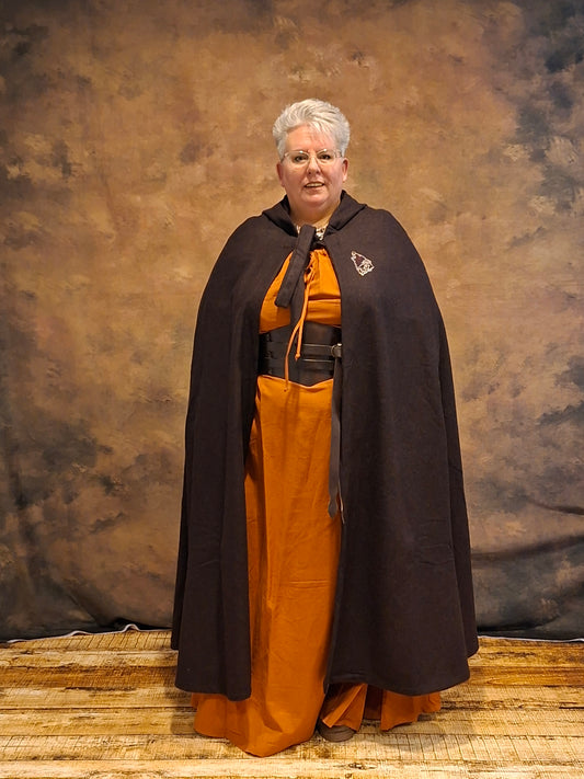 Wikinger Umhang mit Wolfsstickerei Braun