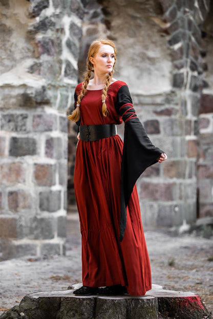 Mittelalterlichen Kleid mit Trompetenärmeln aus Viskose