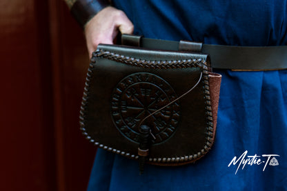 Wikinger Gürteltasche Leder braun mit Vegvísir Symbol
