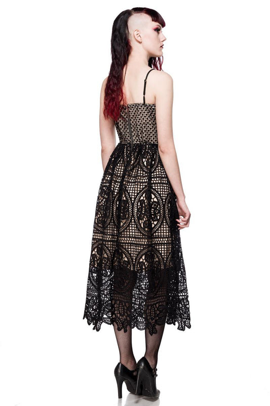 Spitzenkleid – Feminine Eleganz im Gothic-Stil