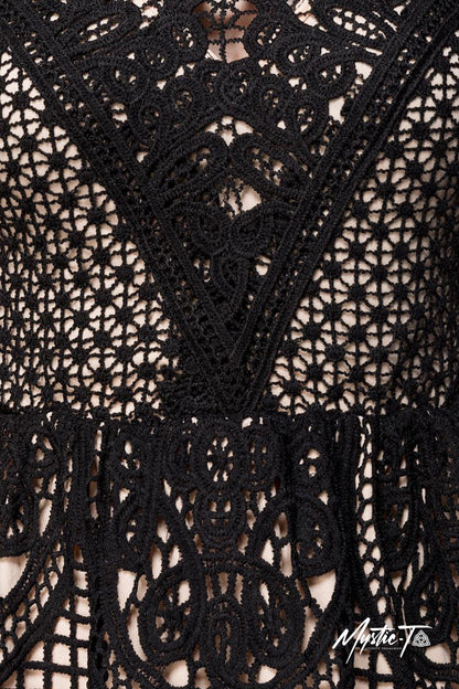 Spitzenkleid – Feminine Eleganz im Gothic-Stil