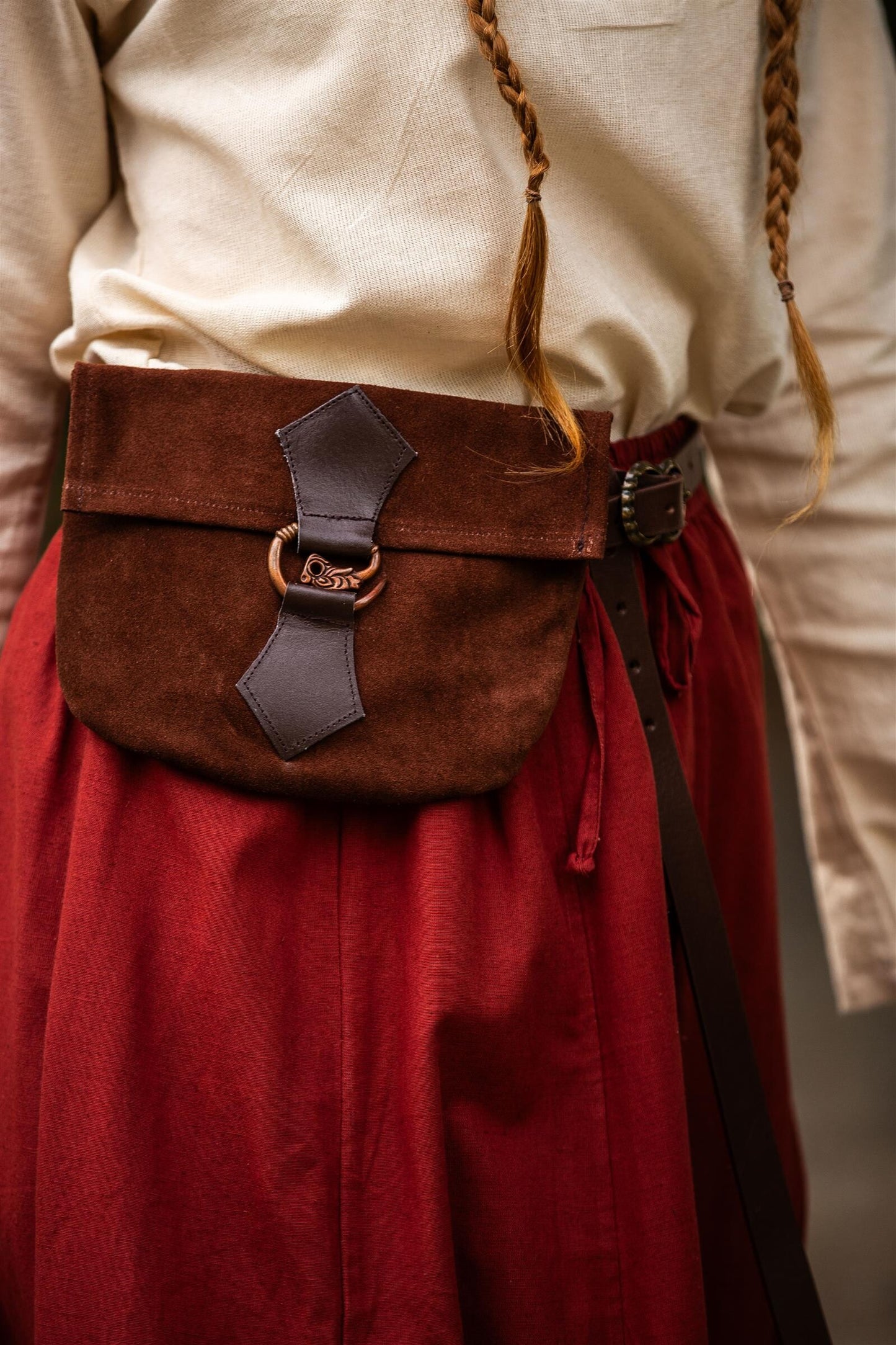 Wikinger Leder Gürteltasche mit Drachenschließe in Braun für Mittelalter, LARP und Reenactment