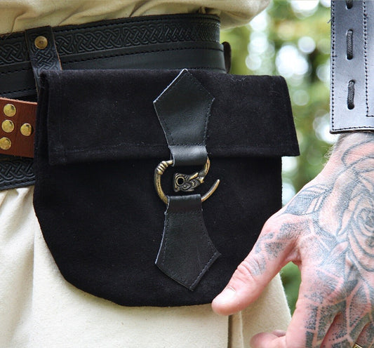 Wikinger Leder Gürteltasche mit Drachenschließe in Schwarz für Mittelalter, LARP und Reenactment
