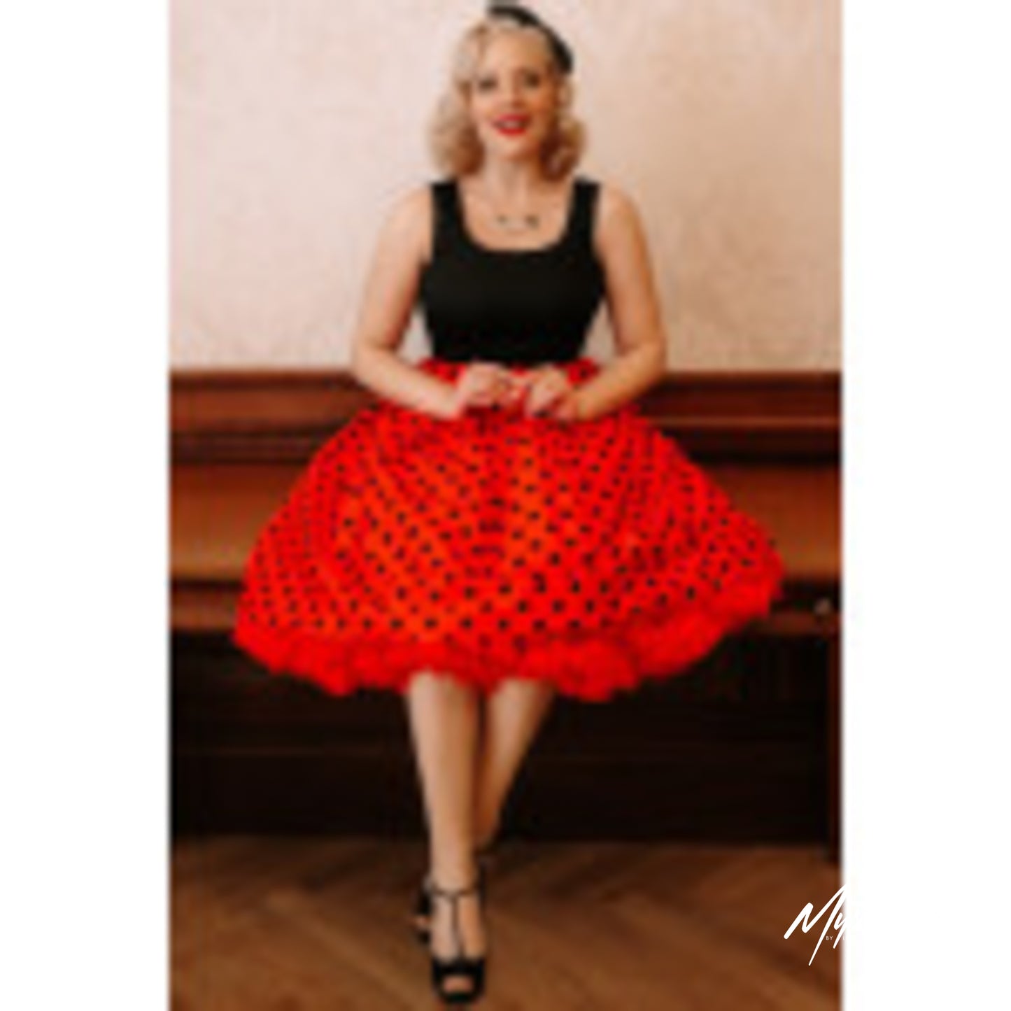 Amanda Swing Dress Black & Red – Klassischer 50s-Rockabilly-Charme