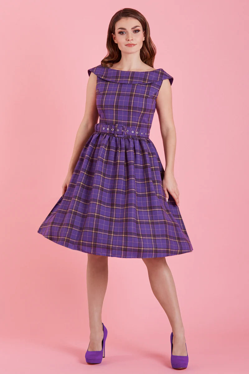 Cindy Off-Shoulder Swingkleid in Purple Tartan – Rockabilly-Romantik pur