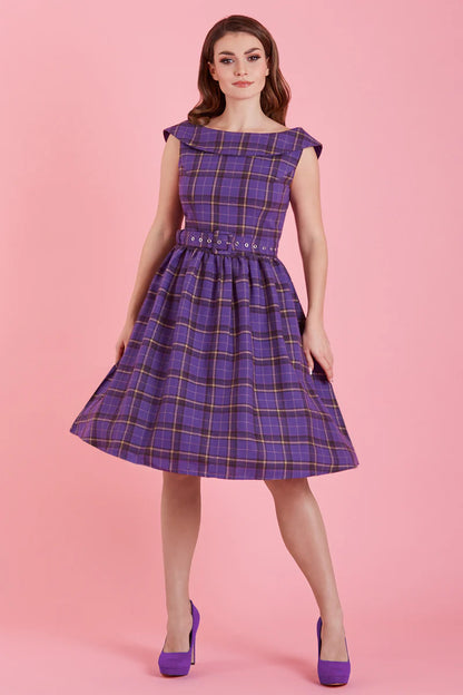 Cindy Off-Shoulder Swingkleid in Purple Tartan – Rockabilly-Romantik pur