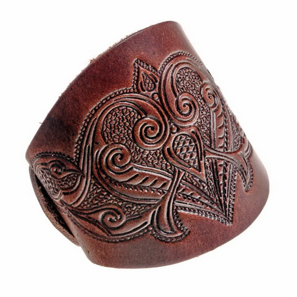 Breites Lederarmband mit symmetrischer Knotenprägung