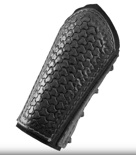 Armschützer aus Leder mit Prägung und Wildleder, Paar, Braun oder Schwarz