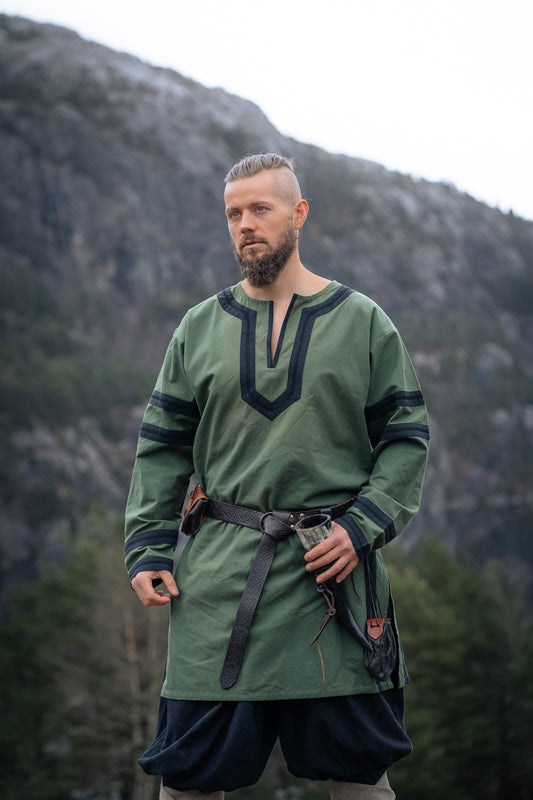 Wikinger Tunika mit V-Ausschnitt und Zierbordüre