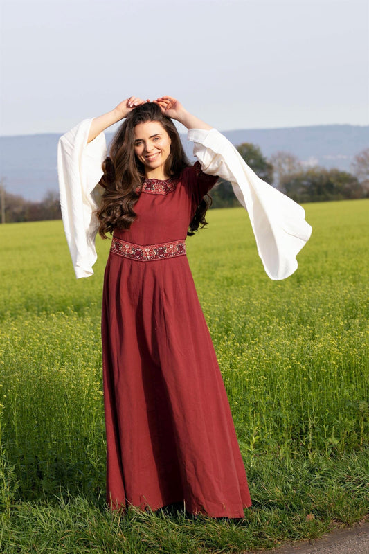 Mittelalter Edles Kleid mit Bordüre Rot