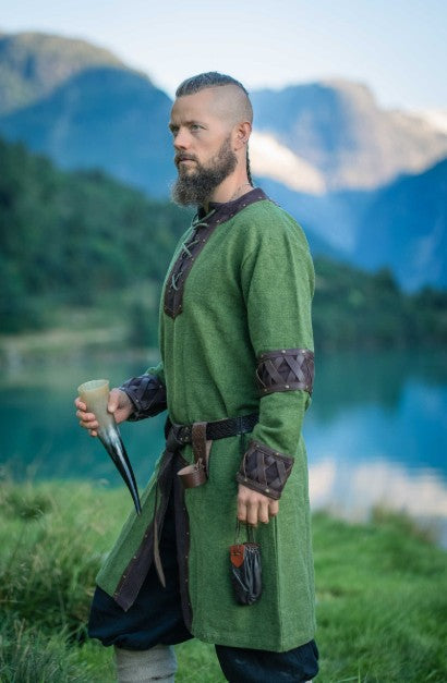 Wikinger Tunika mit Lederapplikationen und Schnürkragen