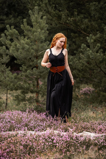 Miederkleid  in Schwarz – Romantischer Mittelaltertraum für starke Frauen