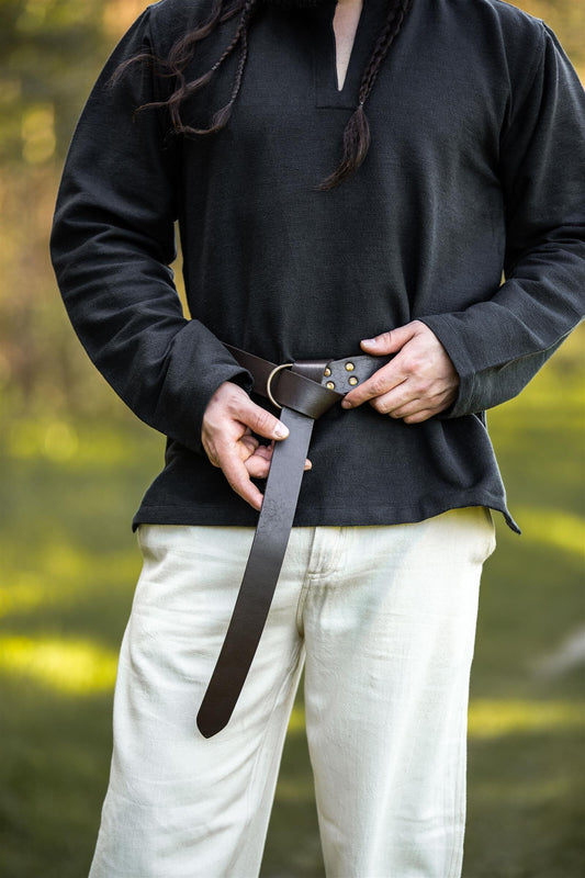 Ringgürtel aus robustem Leder – kraftvoll, schlicht & zeitlos Dunkel Braun