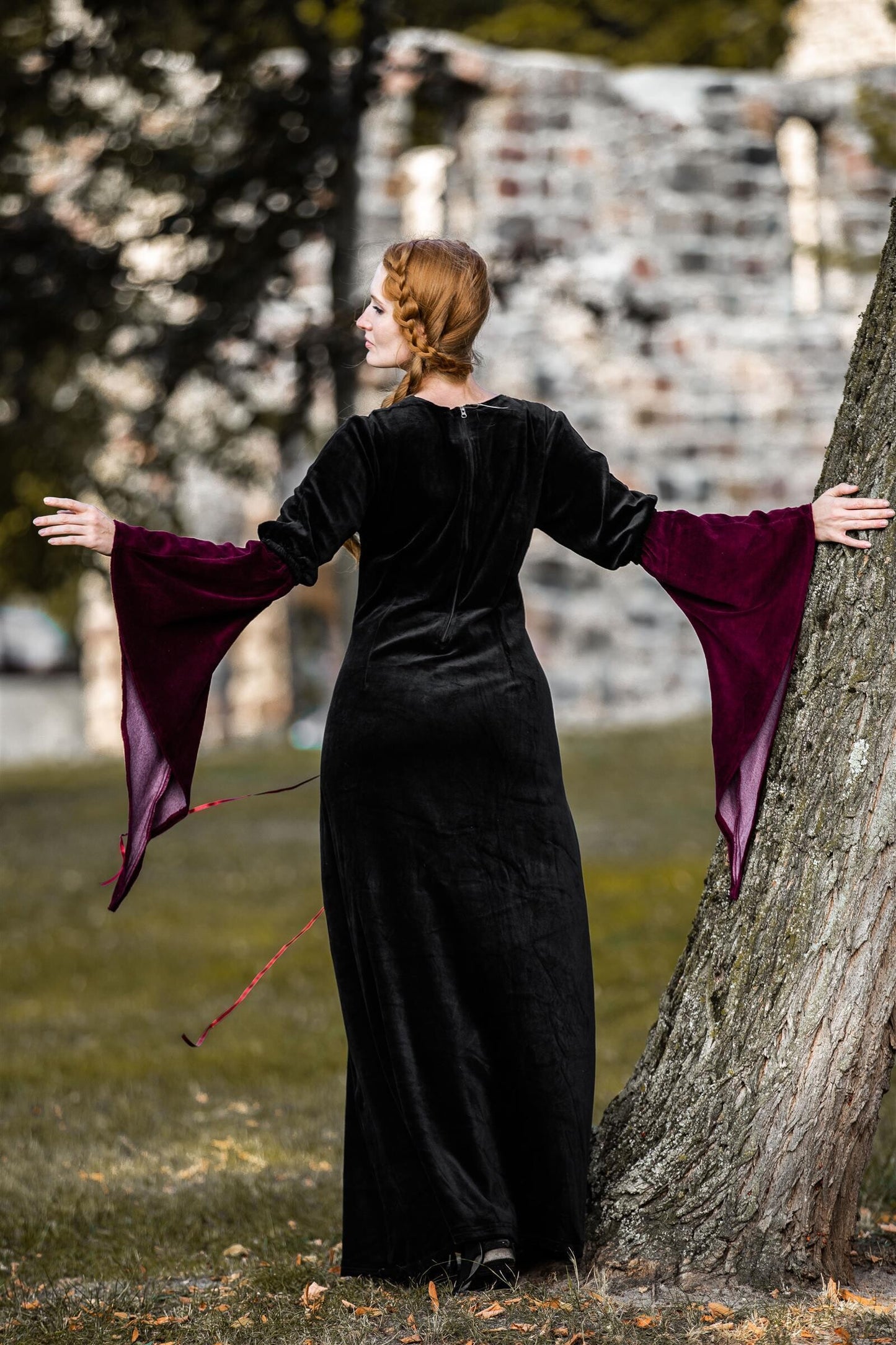 Mittelalter Samtkleid Schwarz/Rot