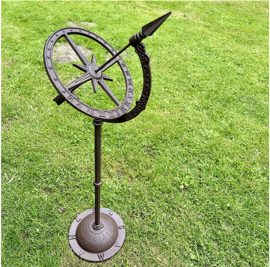 Sonnenuhr mit Fuß Gußeisen