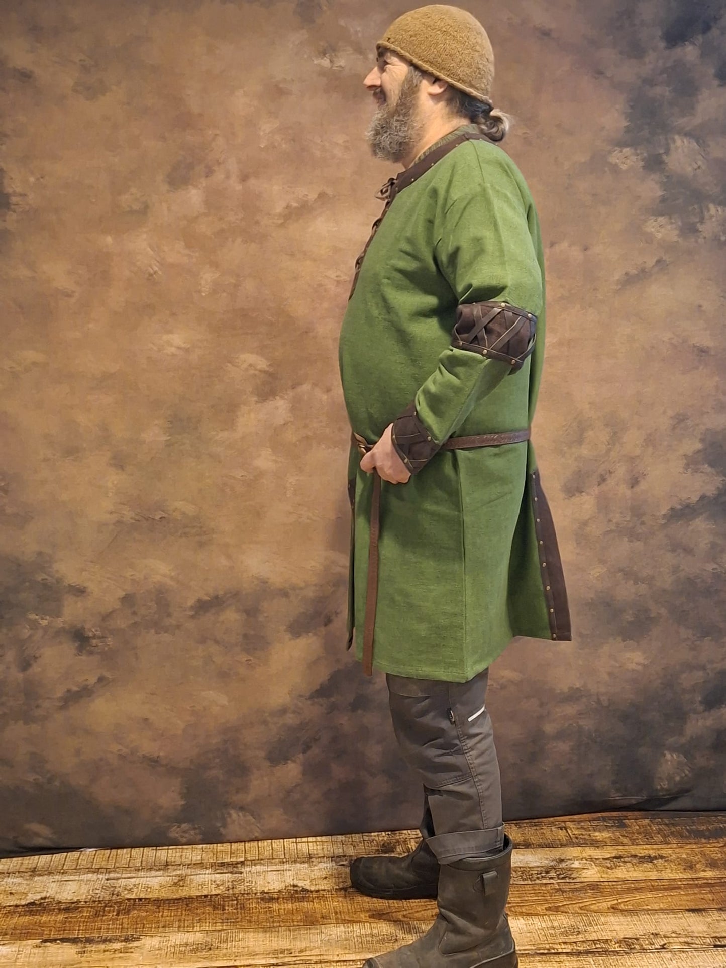 Wikinger Tunika mit Lederapplikationen und Schnürkragen