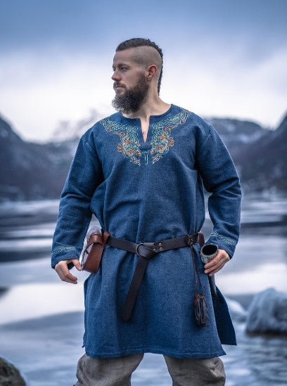 Wikinger Tunika mit Urnes-Stil Handstickerei, Graublau