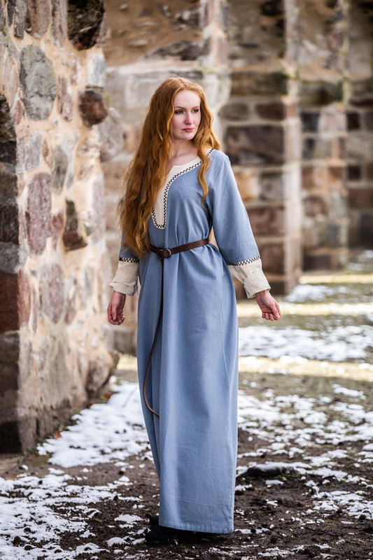 Wikingerkleid aus Baumwolle mit kunstvoller Handstickerei Blau